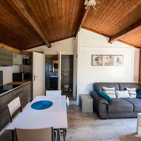 营地 比利牛斯休闲旅馆 阿赫莱斯热莱斯加佐斯特