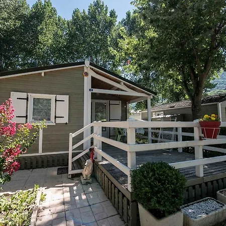 אתר קמפינג Espace Pyrenees Loisirs ארגלס-גזוסט