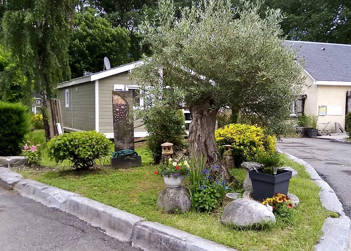 Кемпинг Espace Pyrenees Loisirs 5*